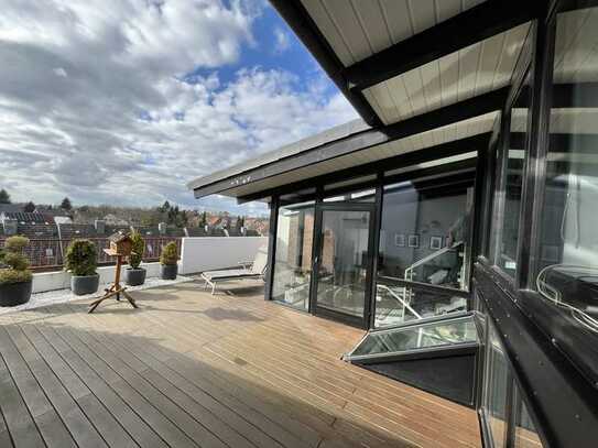 Über den Dächern Gifhorns: Exklusives Split-level-Penthouse mit Kamin, Dachgarten, Loggien + Garage