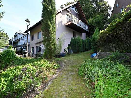 Einfamilienhaus mit Einliegerwohnung und sehr großem Garten - Nähe GRUGA