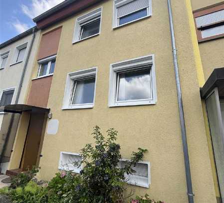 VBU Immobilien - Modernisiertes Reihenmittelhaus mit Garten