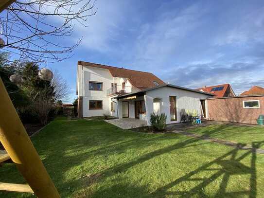Traumhafte 4-Zimmer-Wohnung mit Garten, Terrasse & Specksteinofen in Minden-Nordstadt