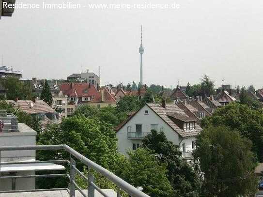 Penthousewohnung mit ca. 32 qm großer sonniger Dachterrasse und Blick zum Fernsehturm