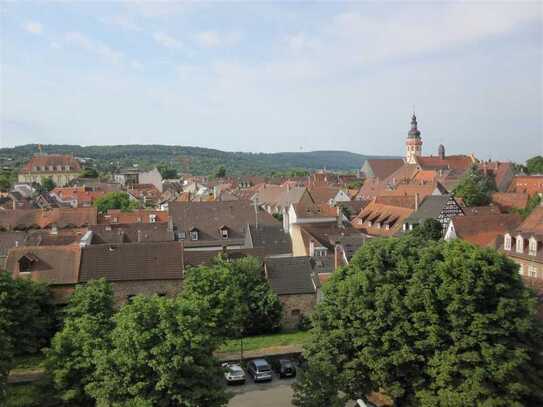 Provisionsfrei !!! Vermietete 3-Zimmerwohnung mit Blick auf die Durlacher Altstadt