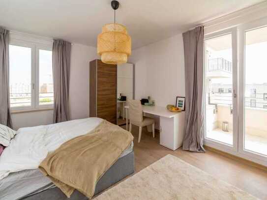 Alluring double bedroom with balcony near Turmstraße