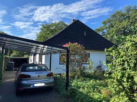 ... hell und freundlich! Top renoviertes EFH mit Kaminofen, Vollkeller, SW Terrasse und Carport
...