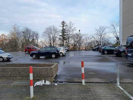 KFZ-Außenstellplatz in Frankfurt/Bornheim