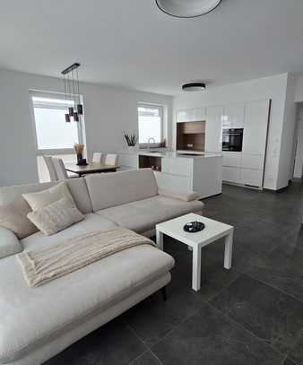 1200 € - 88 m² - 3.0 Zi.