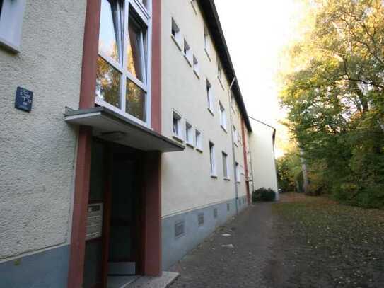 gepflegte vermietete Wohnung mit Balkon