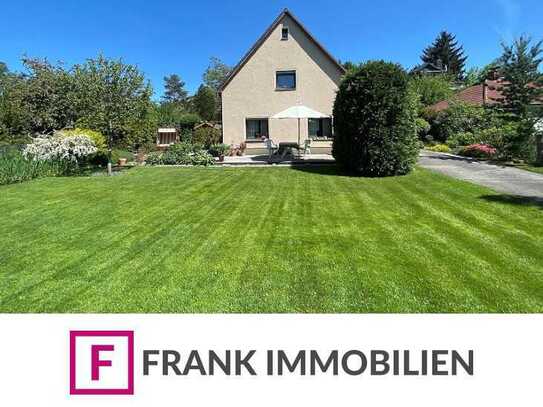 FRANK IMMOBILIEN - Wohnen im beliebten Blumenviertel! EFH mit Potenial!