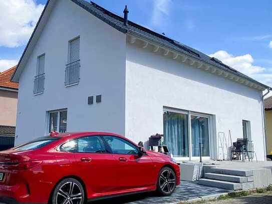 Erleben Sie Ihren Wohntraum: NEUBAU! Zweifamilienhaus mit Eleganz und Komfort in Birkenfeld