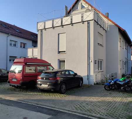 Helle Erdgeschosswohnung mit moderner Austattung und Maisonette Zimmer