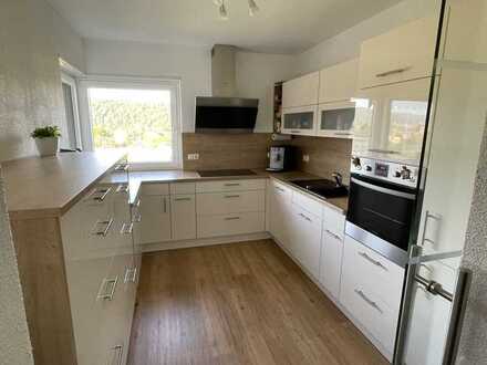 Schöne 3-Raum-Wohnung mit EBK und Balkon in Klingenberg-Röllfeld