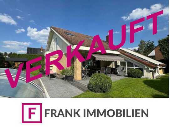 FRANK IMMOBILIEN - VERKAUFT - Hier freuen sich Verkäufer & Käufer über einen gelungenen Verkauf!