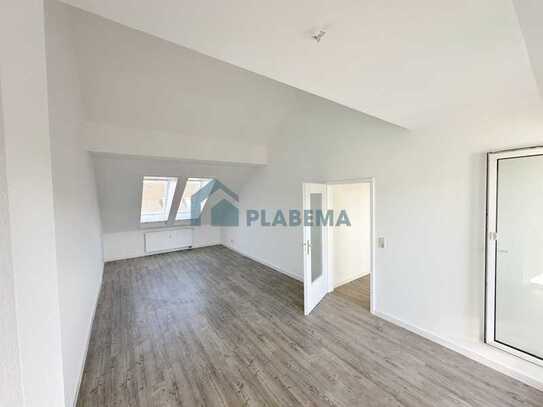 Wird komplett renoviert, Einbauküche, Balkon, 2- Zimmer Wohnung zu vermieten
