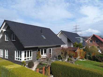 Junges Einfamilienhaus mit traumhaftem Südgarten gefällig?