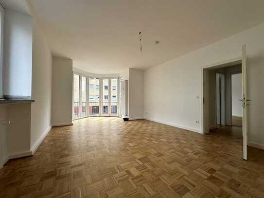 ***Erstbezug nach Renovierung - 3-Raum-Wohnung - 89 m² - ***