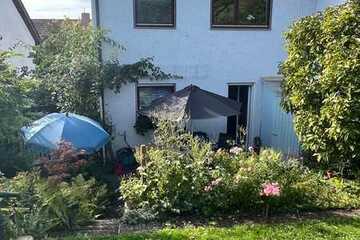 VON PRIVAT: Geräumiges und gepflegtes Haus - auf dem Schurwald