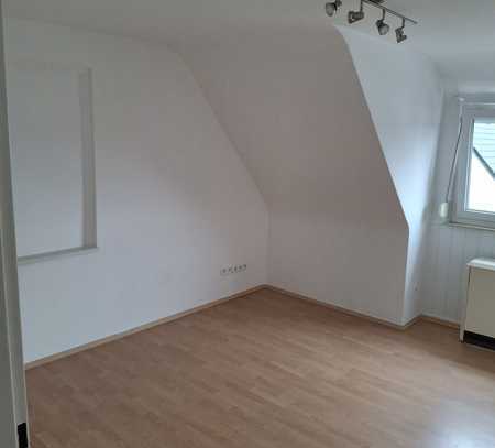 Freundliche 2,5-Zimmer-Wohnung zur Miete in 63477, Maintal