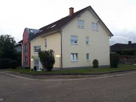 Helle 3 Zi.Wohnung im Ortsteil Karlsdorf direkt vom Eigentümer zu vermieten