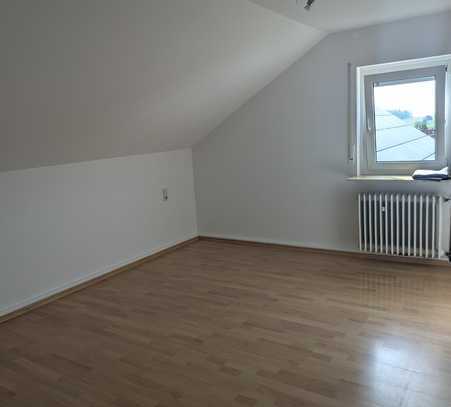 Ansprechende 3-Zimmer-Wohnung mit Balkon und Einbauküche in Mötzingen