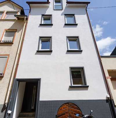 Energieeffizientes, saniertes Stadthaus mit Terrasse in hochwassersicherer Lage von Zell