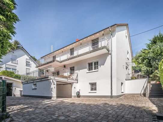 Modernes Wohndomizil mit Blick auf die Burg Sonnenberg