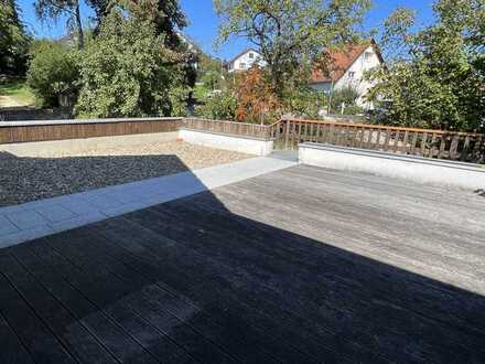 Schöne 4 Zimmerwohnung mit Dachterrasse und Garage