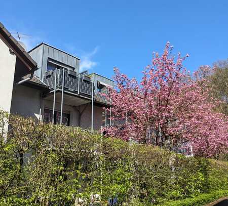 Wunderschöne 3 Zimmer Maisonette Wohnung mit Südbalkon