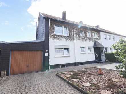 Schönes 2-Familienhaus mit Potenzial in ruhiger Lage von Alsdorf!