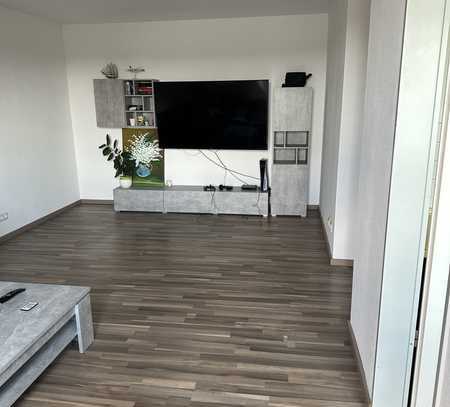 Einsteiger-Wohnung mit Balkon und EBK in Mühlheim am Main