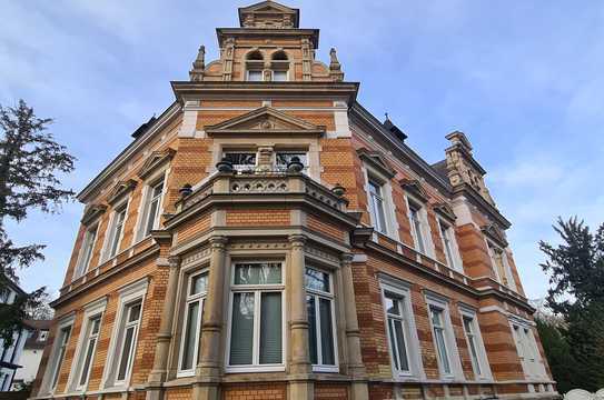 Repräsentative Büroflächen in einer Neorenaissance-Villa