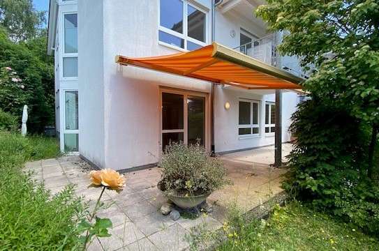 Exklusive 3-Zimmer-EG-Wohnung mit großer Terrasse, Garten, EBK in Tübingen