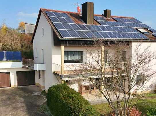 Gepflegtes Einfamilienhaus in ruhiger, sonniger Hanglage mit Blick ins Aurachtal, Stegaurach