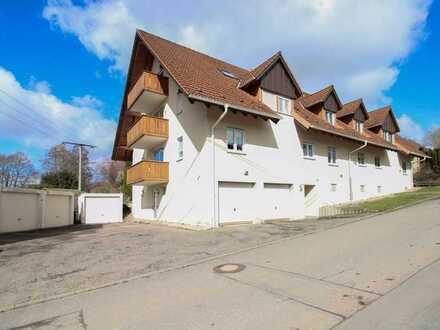 PREISREDUKTION! Gepflegte 3-Zi.-DG-Whg. mit Balkon und Garage in ruhiger Lage