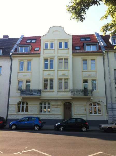                                                               2-Zimmer, eingerichtete K&uuml;che, Tageslichtbad mit S&uuml;dbalkon in denkmalgesch&uuml;tzte&hellip;                                                       in Kastel (Wiesbaden)