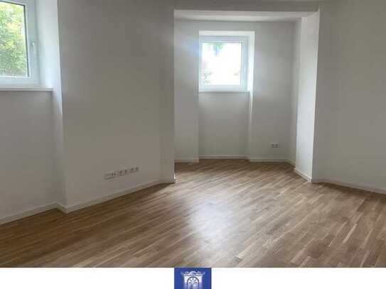 Liebevoll und modern sanierte Wohnung im Erstbezug! Erker, Fußbodenheizung, Parkett!