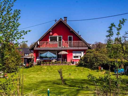 Schöne 3-Zimmer-Dachgeschosswohnung mit Balkon in Hennef (Sieg)