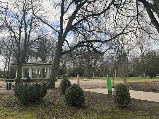 3-Zimmer-Wohnung mit Balkon am Schmölderpark in Mönchgengladbach Rheydt