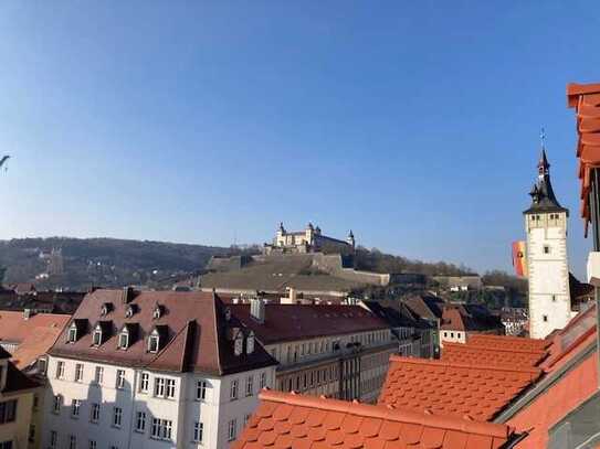 Schöne, neuwertige 2er-WG-Wohnung in der Innenstadt