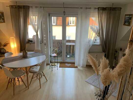 Schöne 1-Zimmer-Wohnung mit Balkon und EBK in Dresden