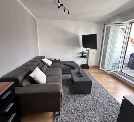 Helle 2-Zimmer Wohnung mit Balkon