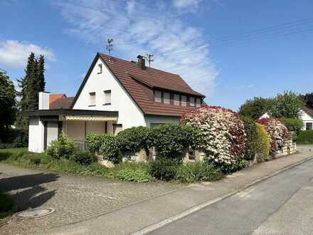 Stilvolles und geräumiges Haus mit sechs Zimmern in Weil i. Schönbuch - Breitenstein