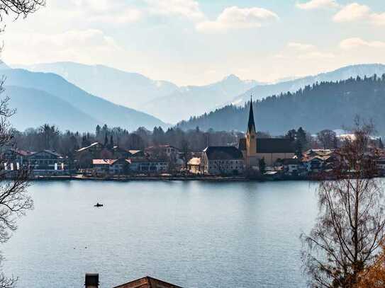 Kernsanierte 2,5-Zimmer-Wohnung mit Seeblick am Leeberg