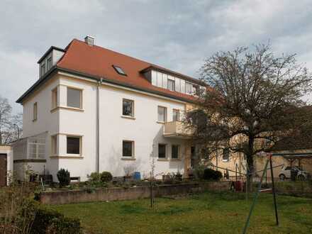 Liebevoll sanierte Altbau-Wohnung in Innenstadtnähe – Erstbezug