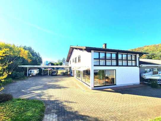 Vielseitiges Gewerbeanwesen – Büro – Ausstellung – Wohnen!