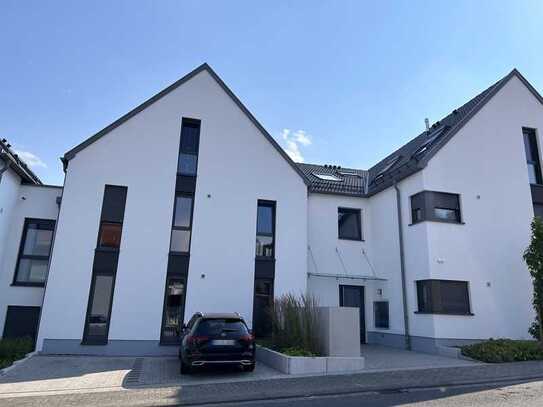 Exklusive 3-Zi.-Neubauwohnung mit Balkon und Aufzug!