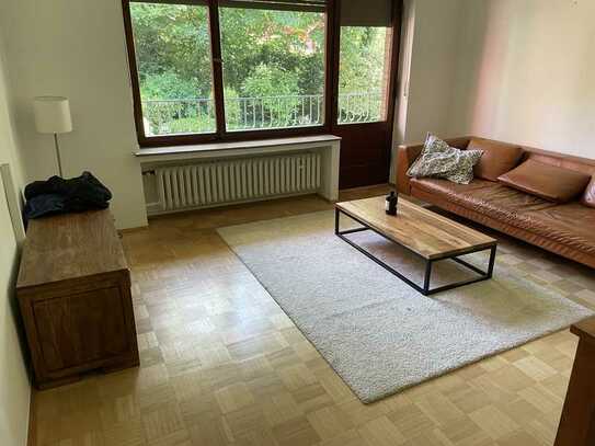 Befristeter Mietvertrag, Altbau-Wohnung mit drei Zimmern und Balkon in Köln-Sülz