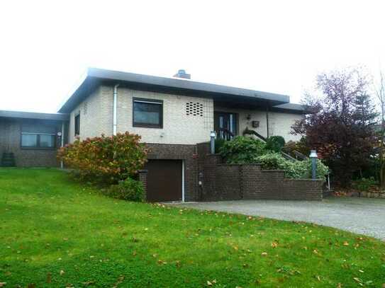 Attraktiver Bungalow mit Einliegerwohnung in
guter Lage von Harsefeld