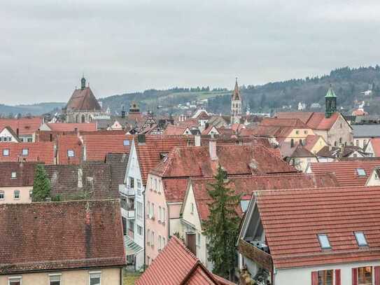 FANTASTISCHER AUSBLICK - STILVOLLES 1-ZIMMER-APARTMENT MIT BALKON IN SCHWÄBISCH GMÜND