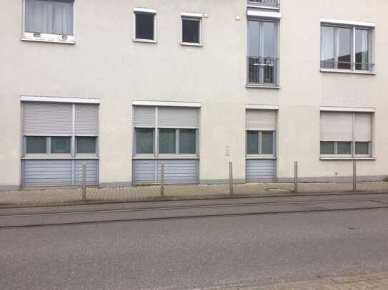 Neuwertige 3-Zimmer-Wohnung mit Einbauküche in zentraler Lage/Heidelberg