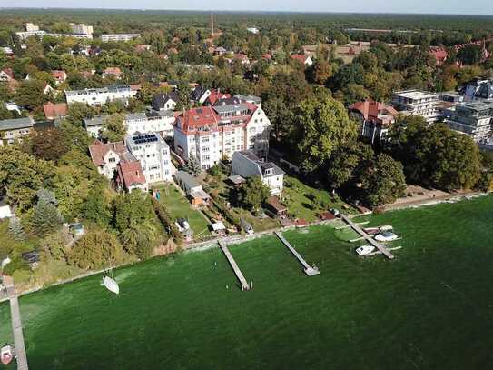 Exklusive Dachgeschosswohnung im Mehrfamilienhaus direkt am Großen Müggelsee